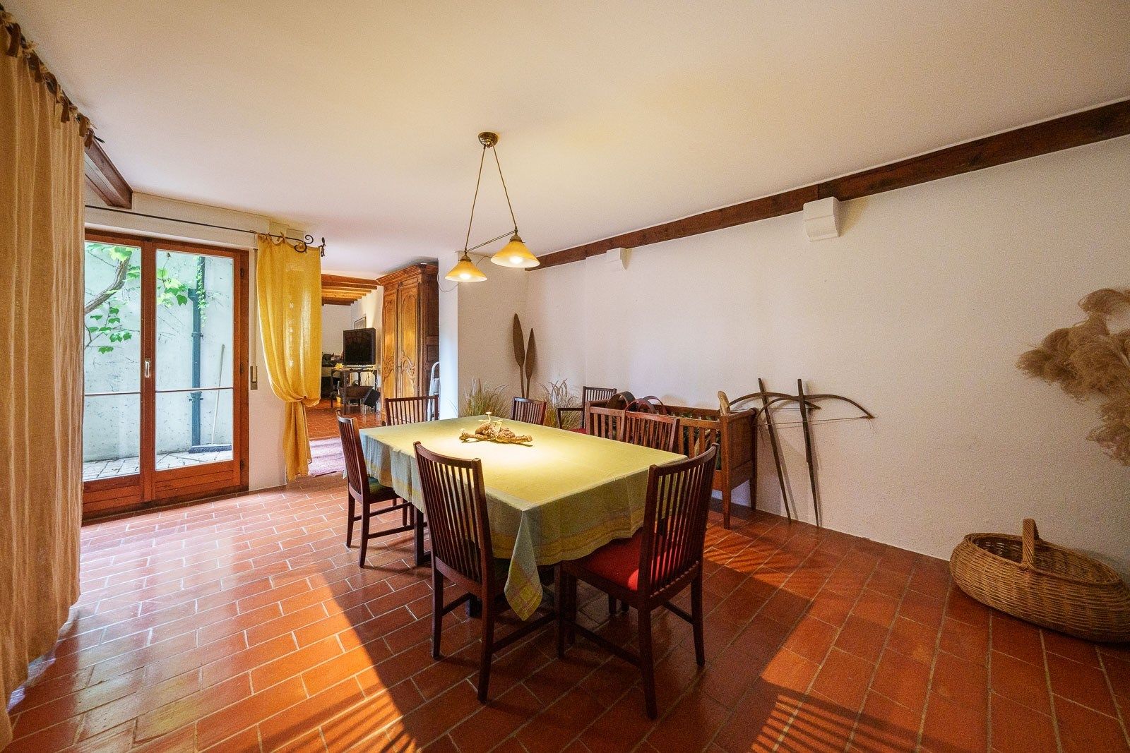 maison 8 Pièces en vente sur Luins (1184)