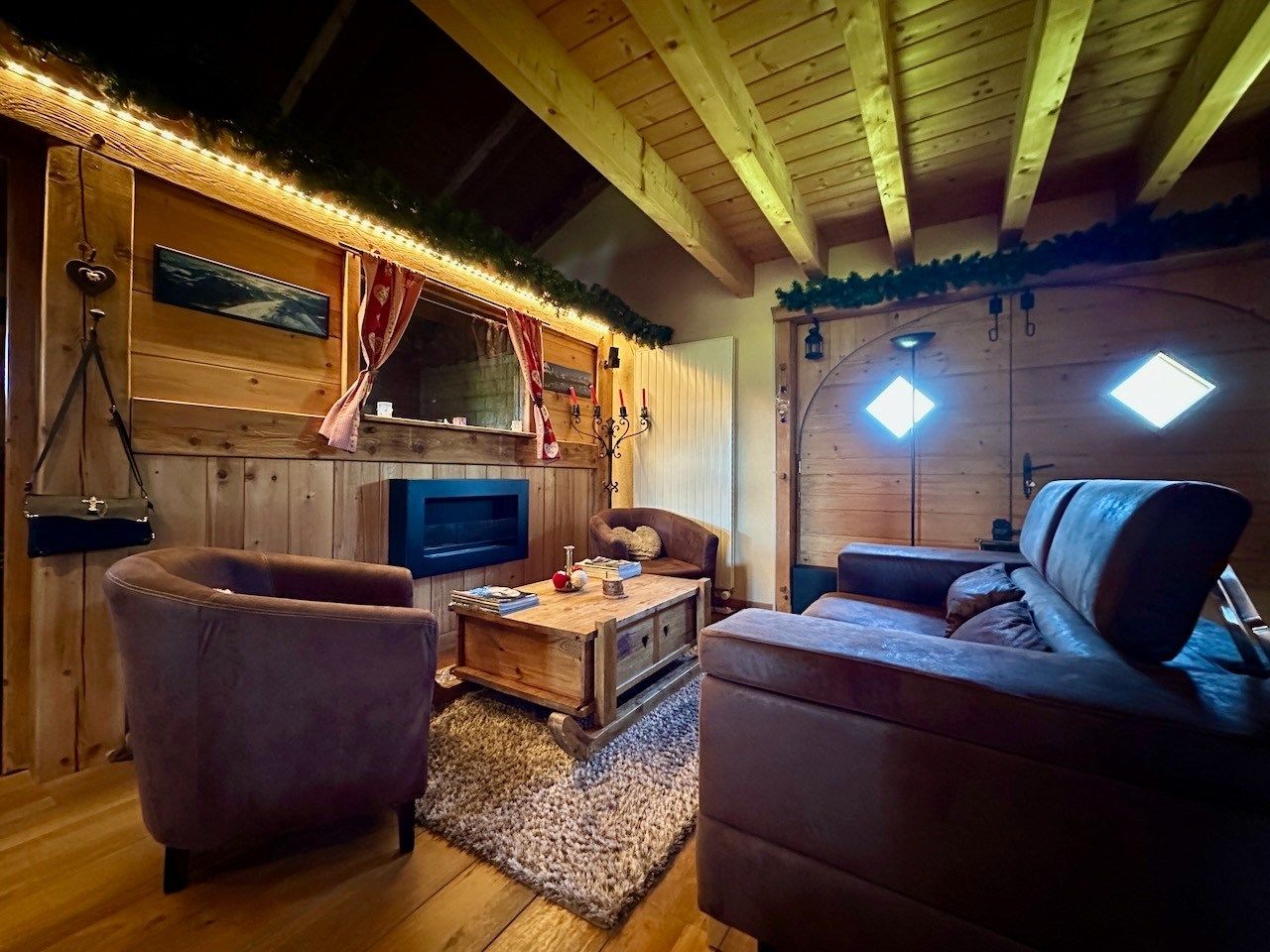 corps de ferme 10 Pièces en vente sur LES ROUSSES (39220)