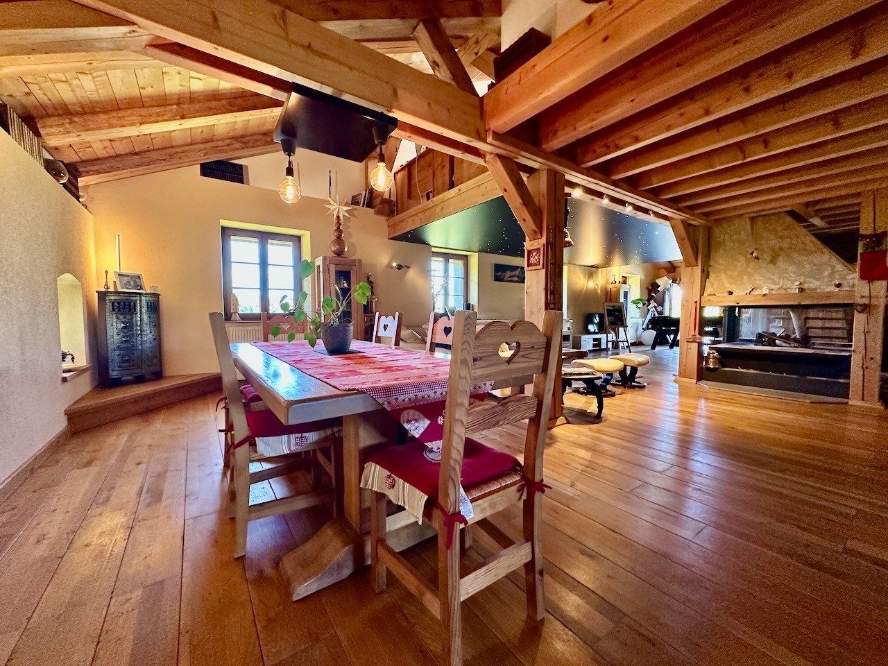 corps de ferme 10 Pièces en vente sur LES ROUSSES (39220)