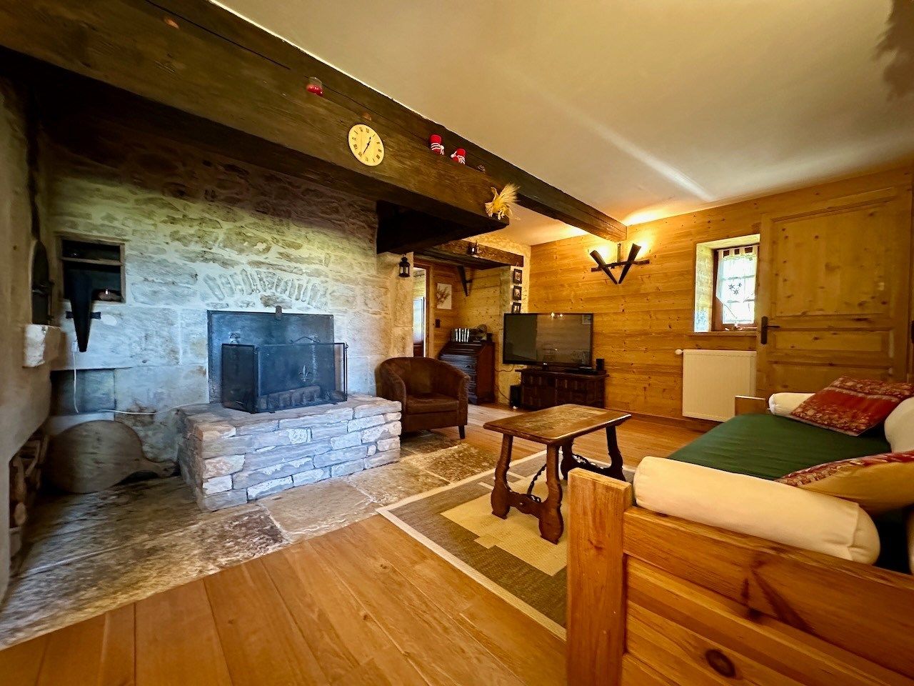 corps de ferme 10 Pièces en vente sur LES ROUSSES (39220)