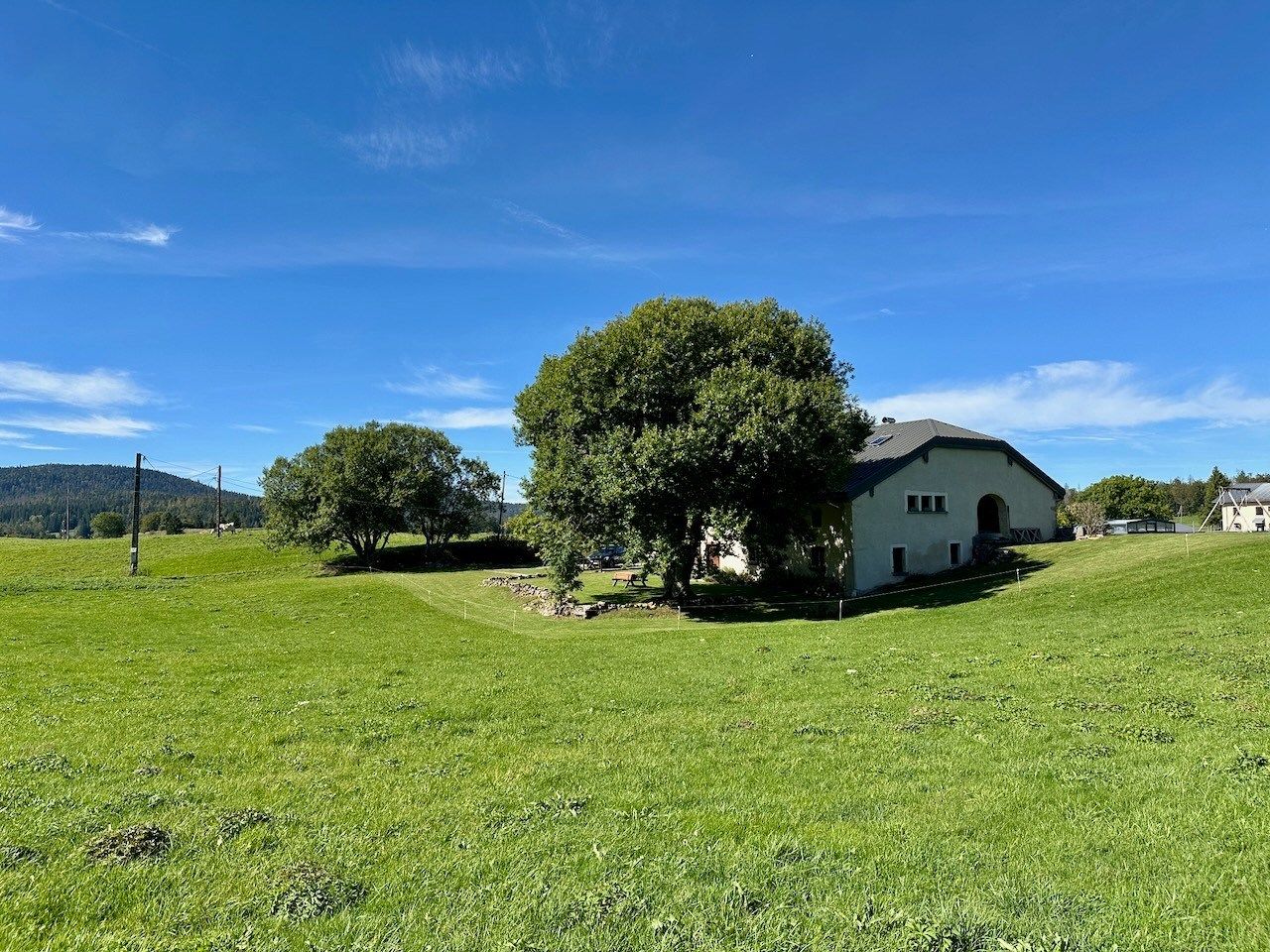 corps de ferme 10 Pièces en vente sur LES ROUSSES (39220)