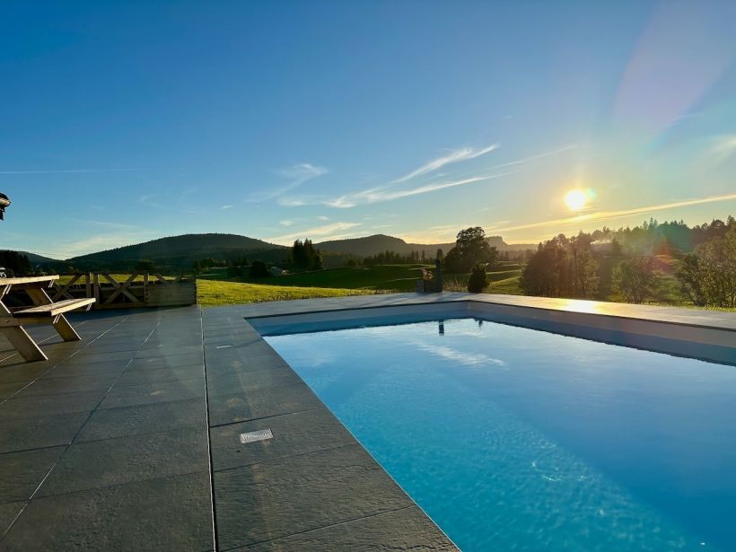 corps de ferme 10 Pièces en vente sur LES ROUSSES (39220)