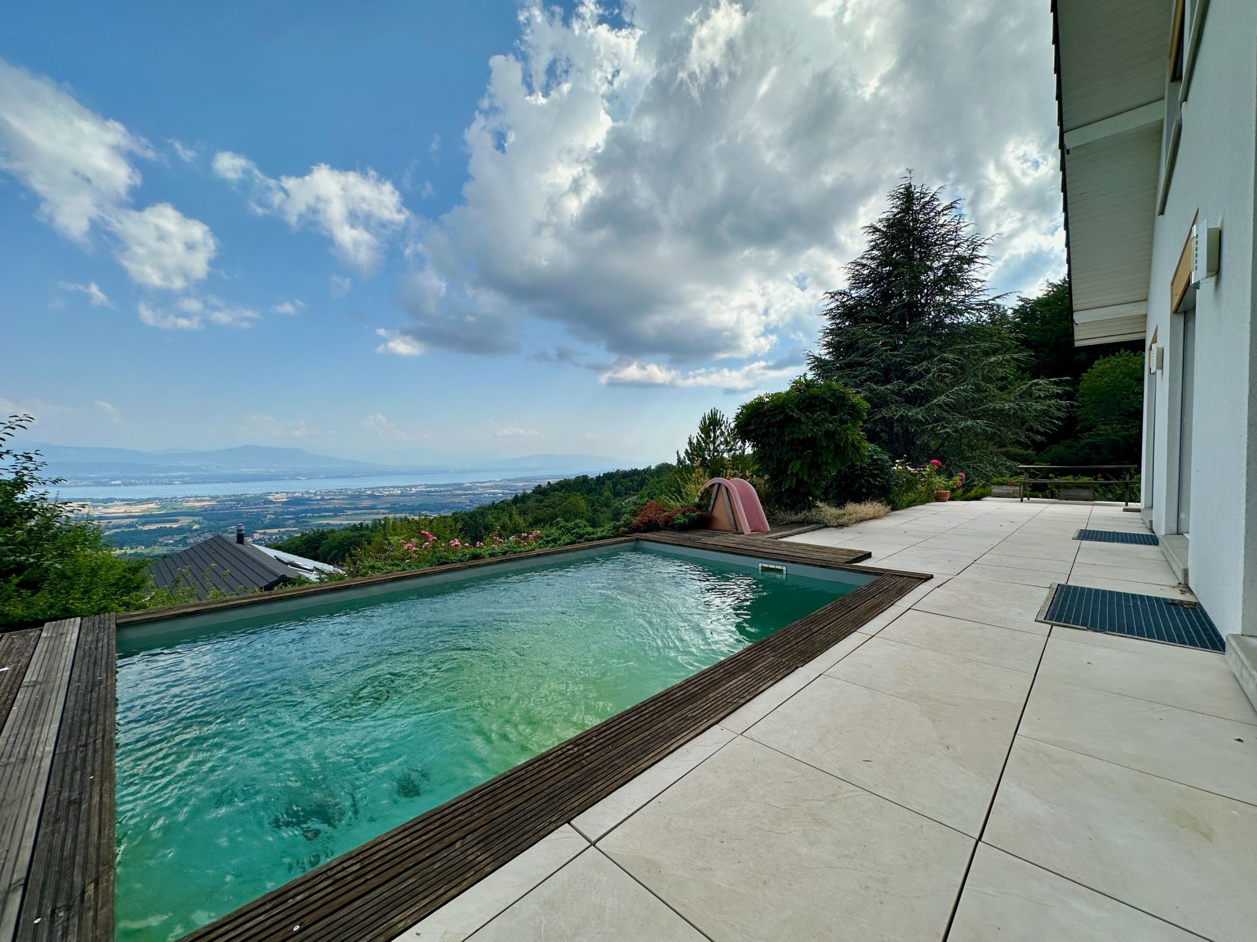 villa 6 Pièces en vente sur Arzier Le Muids (1273)