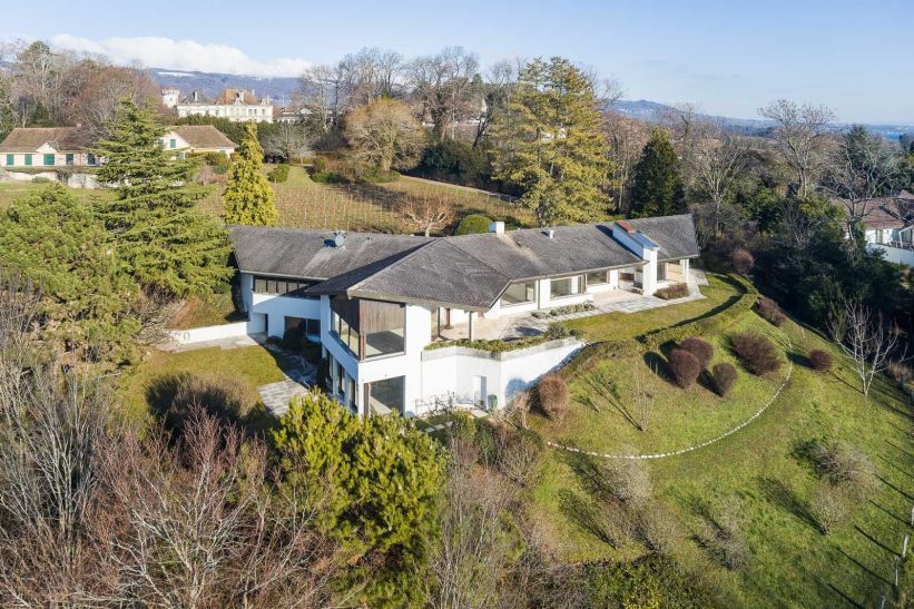 propriété 10 Pièces en vente sur Dully (1195)