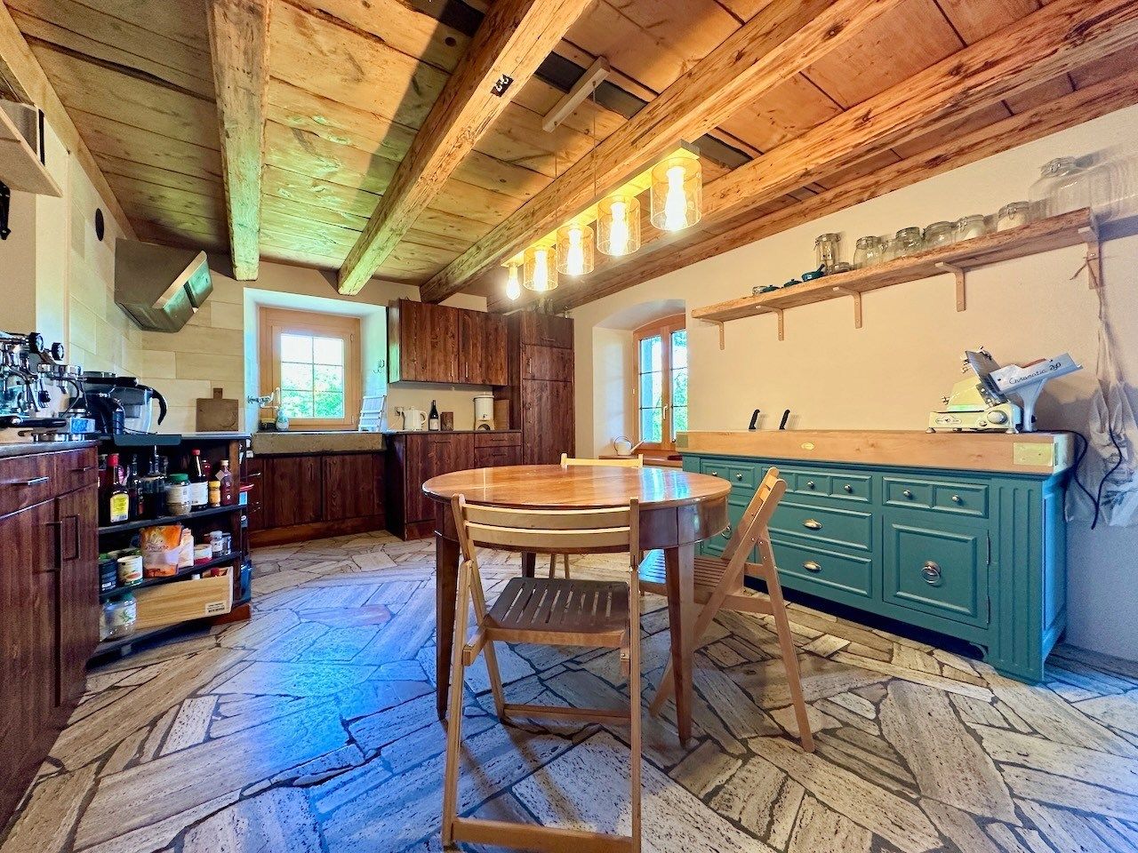 ferme 7 Pièces en vente sur Vucherens (1509)