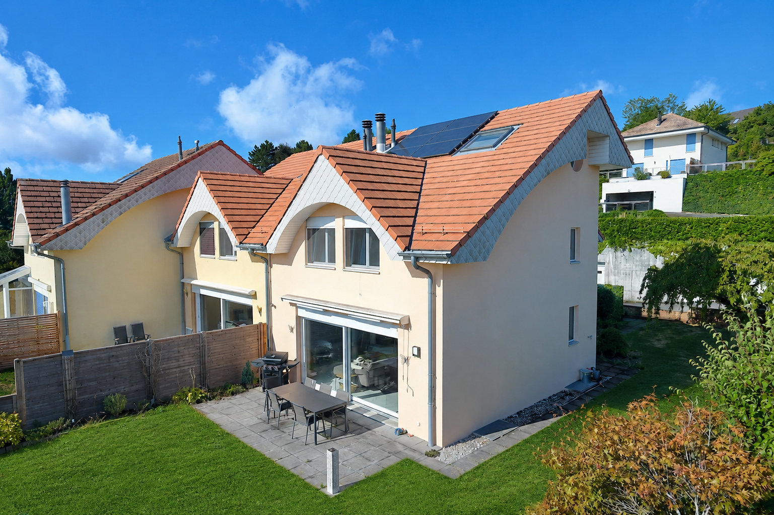 villa 6 Pièces en vente sur Apples (1143)