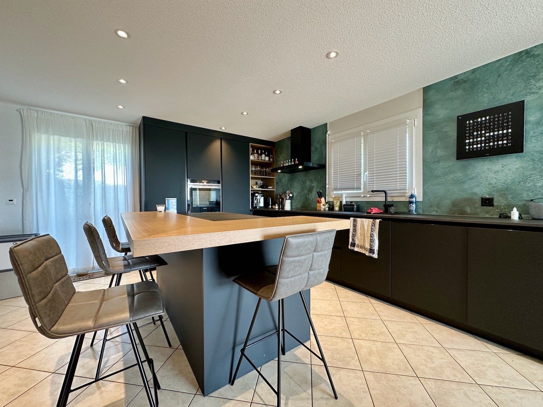 villa 6 Pièces en vente sur Apples (1143)