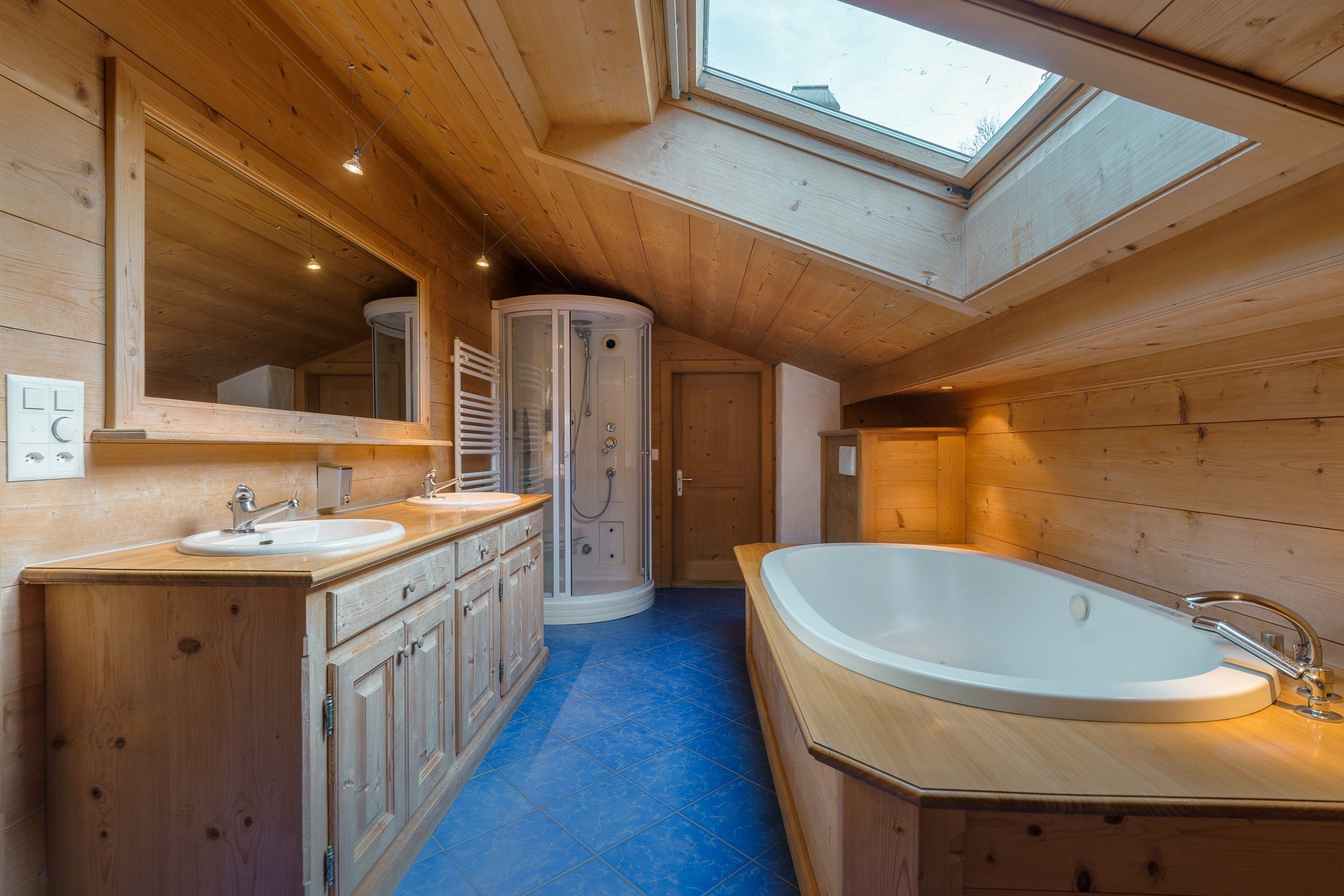 immeuble en vente sur Château d'Oex (1660)